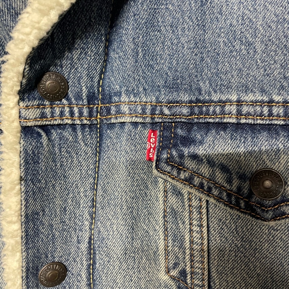 Levi’s Denim Sherpa-Lined Jacket sz Large - Picture 3 of 7